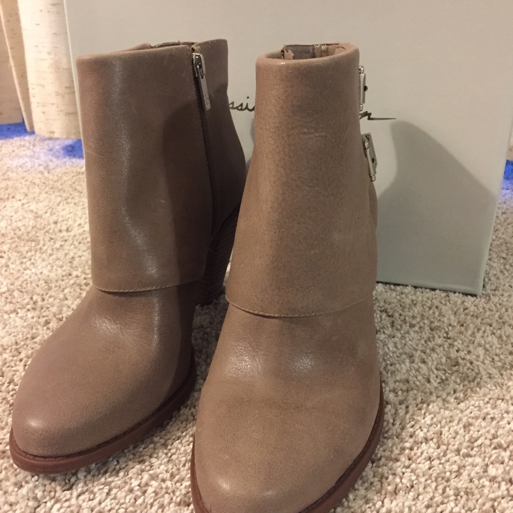 NWT Jessica Simpson Cainn Booties - Picture 2 of 6